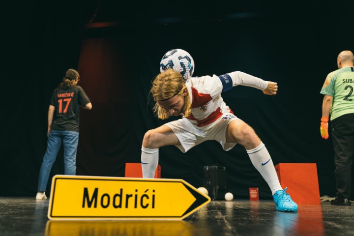 Četvrtkom u kazalište:Hit-predstava o Luki Modriću u novigradskom CMIK-u!